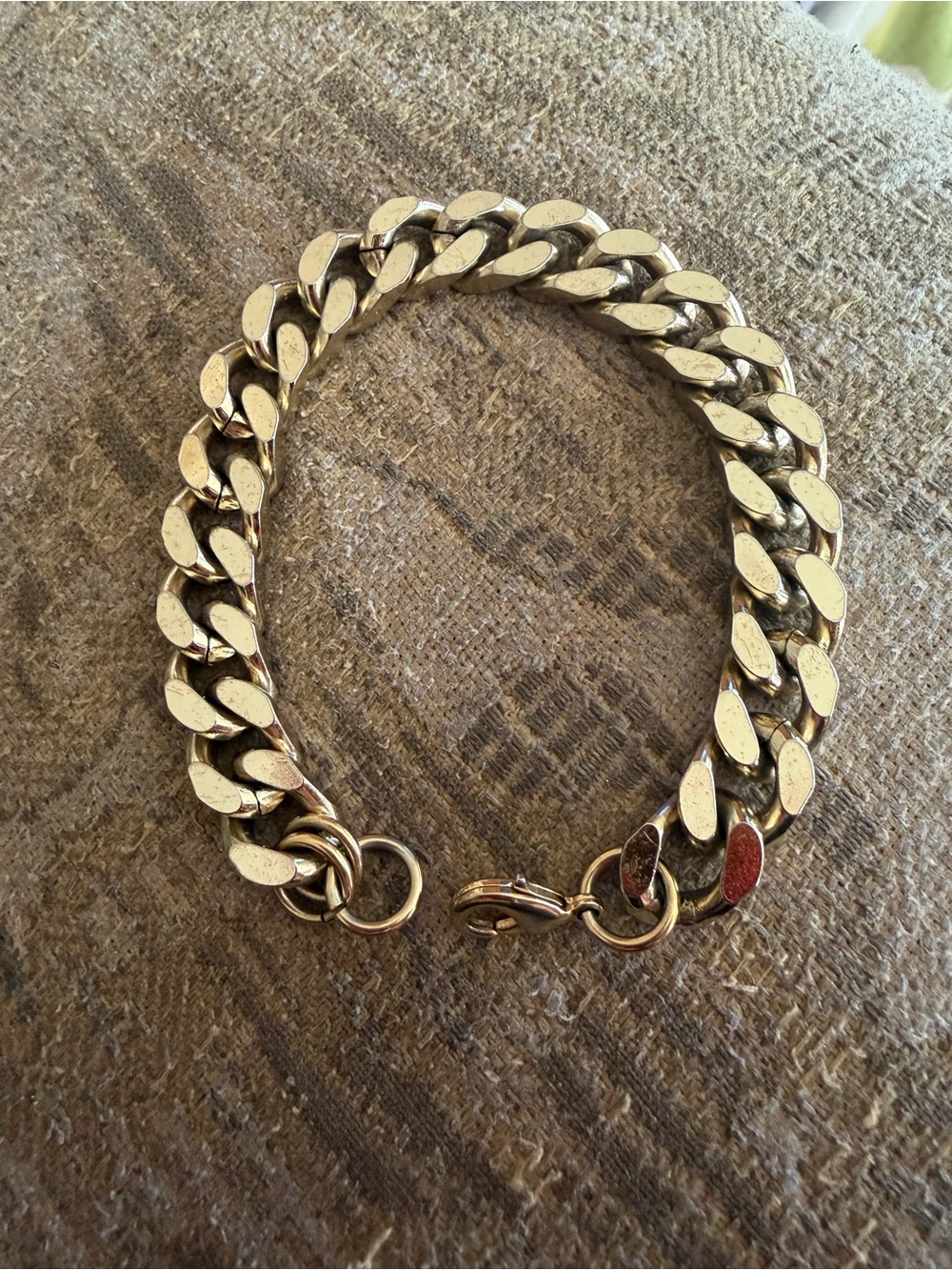 Gold plated heavy Cuban Link Bracelet unisex 8 inch! Good condition